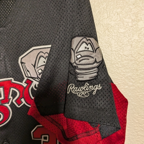 Lug Nuts Black and Red Jersey - Picture 4 of 9